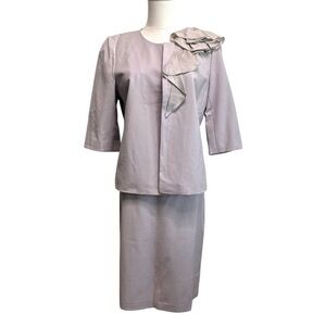 Ann Taylor Elegant  Wool blend Women's Skirt Suit in Light lavender Sz 10/12
